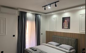 AD luxury